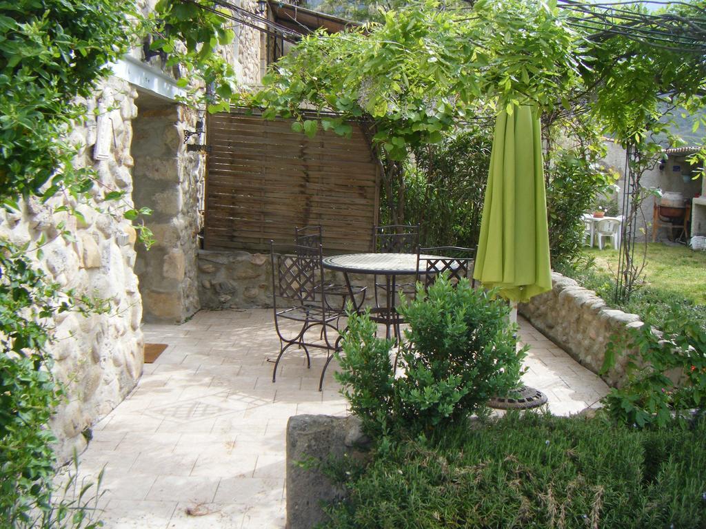 Villa La Nichoule à Rosières Chambre photo